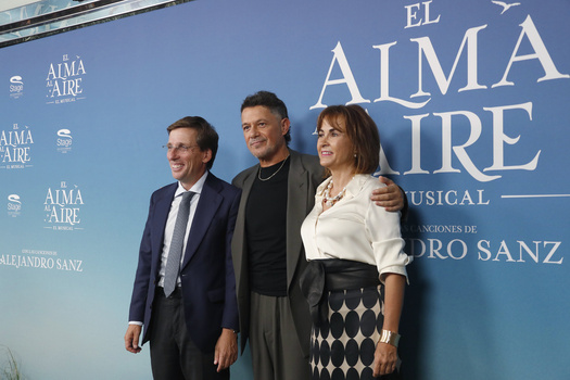 Alejandro Sanz Attends El Alma Al Aire Musical Premiere In Madrid Alejandro Sanz Attends El Alma Al Aire Musical Premiere In Madrid