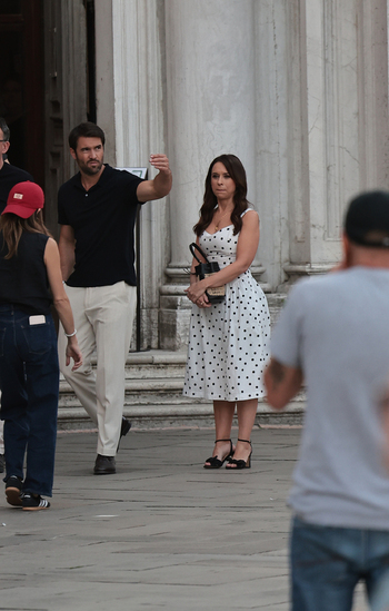 Venice VE Lacey Chabert And Josh Bowman In Venice Venice VE Lacey Chabert And Josh Bowman In Venice