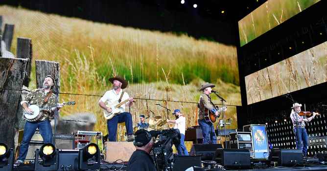 Farm Aid 2026 Brings Turnpike Troubadors To The Virginia Beach Amphitheater In Virginia Beach Virginia On 26 September 2026. Farm Aid 2026 Brings Turnpike Troubadors To The Virginia Beach Amphitheater In Virginia Beach Virginia On 26 September 2026.