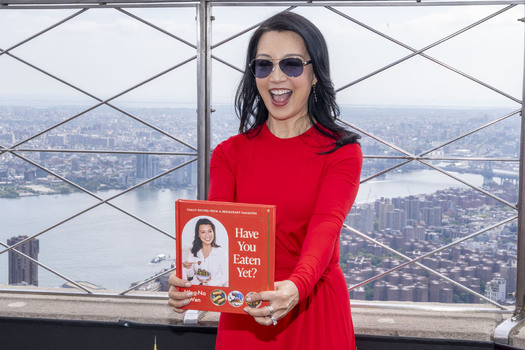 Ming Na Wen Visits The Empire State Building In New York Ming Na Wen Visits The Empire State Building In New York