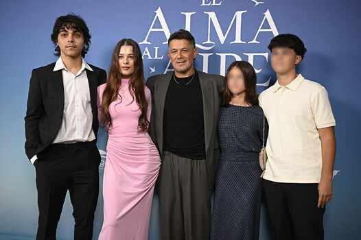 Premiere of the musical ��El alma al aire �� featuring songs by Alejandro Sanz 
