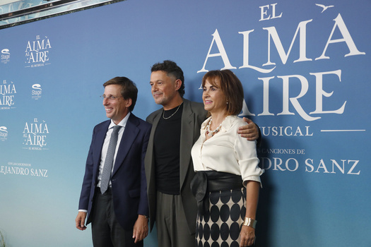 Alejandro Sanz Attends El Alma Al Aire Musical Premiere In Madrid Alejandro Sanz Attends El Alma Al Aire Musical Premiere In Madrid