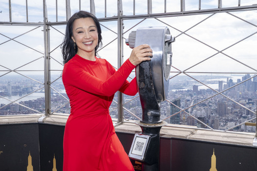 Ming Na Wen Visits The Empire State Building In New York Ming Na Wen Visits The Empire State Building In New York