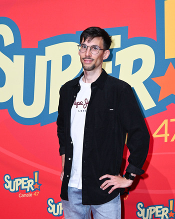 Milan A Super Red Carpet Event To Celebrate The Homecoming And The Start Of A New Adventure. &acirc; �� �Homecoming&acirc; �� x9d Refers To The Fact That Management Of The Super TV Channel Channel 47 On Digital Terrestrial TV Has Returned Entirely To De Agostini Edi