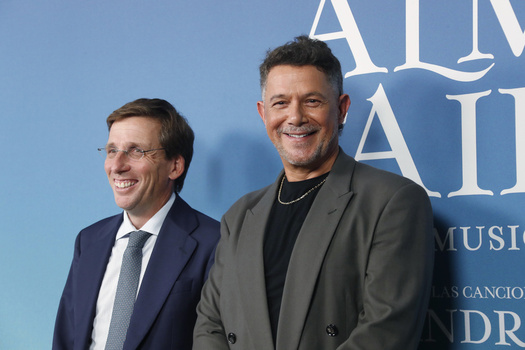 Alejandro Sanz Attends El Alma Al Aire Musical Premiere In Madrid Alejandro Sanz Attends El Alma Al Aire Musical Premiere In Madrid