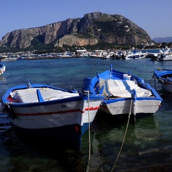 MONDELLO. Fotografie di Giulio Azzarello &copy;2022.