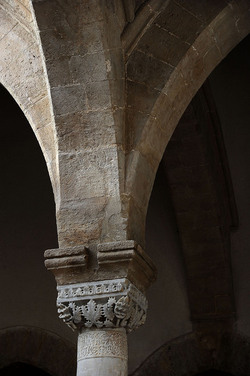 LOGGIATO arabo normanno allo Steri di Palermo. Fotografie di Giulio Azzarello &copy;2014.