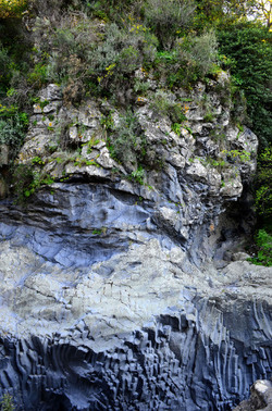 GOLE DELL ALCANTARA in Sicilia. Fotografie di Giulio Azzarello &copy;2016.