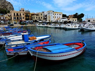MONDELLO fotografie di Giulio Azzarello &copy;2020.