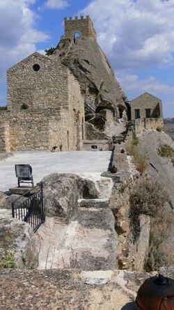 SPERLINGA comune e paese delle madonie in Sicilia. Fotografie di Giulio Azzarello &copy;2014.