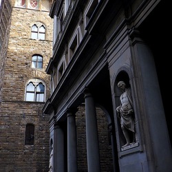 FIRENZE fotografie di Giulio Azzarello &copy;2022.