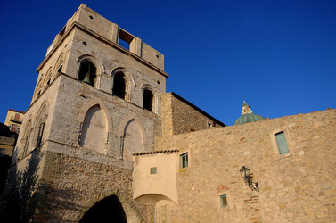 GANCI comune e antico borgo medievale delle Madonie in Sicilia. Fotografie di Giulio Azzarello &copy;2014.