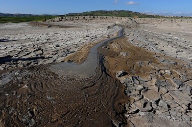 LE MACALUBE di Sicilia. Fotografie di Giulio Azzarello ©2014. LE MACALUBE di Sicilia. Fotografie di Giulio Azzarello ©2014.