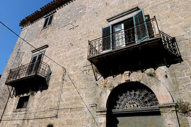 POLIZZI GENEROSA in Sicilia. Fotografie di Giulio Azzarello ©2014. POLIZZI GENEROSA in Sicilia. Fotografie di Giulio Azzarello ©2014.