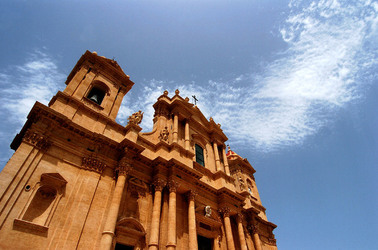 IL BAROCCO DI NOTO in Sicilia panoramiche e particolari. Fotografie di Giulio Azzarello &copy;2014.
