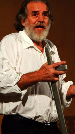 CARLO MAGNO spettacolo epico di e con Mimmo Cuticchio. Fotografie di Giulio Azzarello &copy;2014.