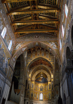 MONREALE in Sicilia con il suo Duomo e il Chiostro panoramiche e particolari. Fotografie di Giulio Azzarello &copy;2014.