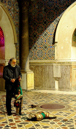 Mimmo Cuticchio in un suo spettacolo. Fotografie di Giulio Azzarello &copy;2017.