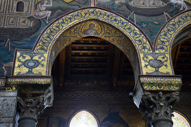 MONREALE in Sicilia con il suo Duomo e il Chiostro panoramiche e particolari. Fotografie di Giulio Azzarello &copy;2014.
