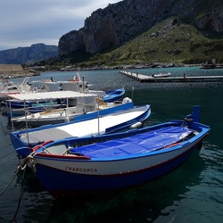 BARCHE. Fotografie di Giulio Azzarello ©2022.