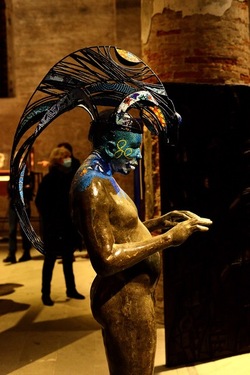 VENEZIA installazione nigeriana inizio Arsenale. Biennale Arch. Cont.. Fotografie di Giulio Azzarello &copy;2022.