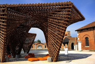 STRUTTURA di LEGNO BIENNALE di ARCHITETTURA di VENEZIA. Foto di G.Azzarello ©2018. STRUTTURA di LEGNO BIENNALE di ARCHITETTURA di VENEZIA. Foto di G.Azzarello ©2018.