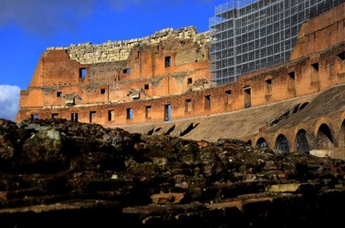 COLOSSEO Roma. Fotografie di Giulio Azzarello ©2020. COLOSSEO Roma. Fotografie di Giulio Azzarello ©2020.