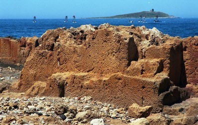 SCOGLIERA ROSSA fotografie di Giulio Azzarello &copy;2021.