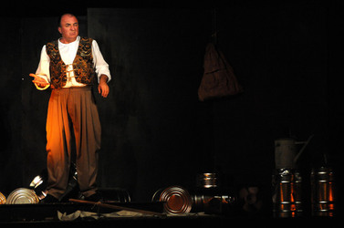 MARCO RENZI e il suo teatro. Fotografie di Giulio Azzarello ©2014.