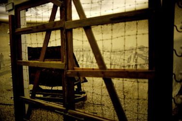 IL MUSEO SCHINDLER a Cracovia. Fotografie di Giulio Azzarello ©2016. IL MUSEO SCHINDLER a Cracovia. Fotografie di Giulio Azzarello ©2016.