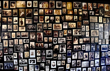 AUSCHWITZ BIRKENAU il percorso della memoria e i documenti. Fotografie di Giulio Azzarello &copy;2016.