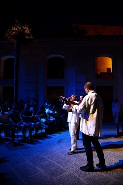 SERENATA fotografie di Giulio Azzarello ©2020. SERENATA fotografie di Giulio Azzarello ©2020.