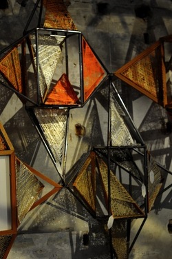 STRUTTURA TRIANGOLARE. Fotografie di Giulio Azzarello &copy;2018.