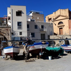 BARCHE. Fotografie di Giulio Azzarello &copy;2022.