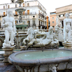 PALERMO particolari del centro storico. Fotografie di Giulio Azzarello &copy;2016.