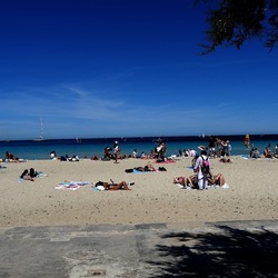MONDELLO. Fotografie di Giulio Azzarello &copy;2024.