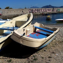 BARCHE. Fotografie di Giulio Azzarello &copy;2022.