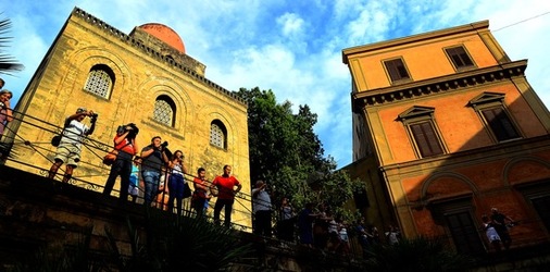 CENTRO STORICO di PALERMO fotografie di Giulio Azzarello &copy;2018.