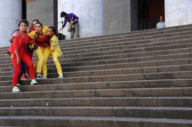 DANZE URBANE contemporanee per le vie di Palermo. Fotografie di Giulio Azzarello &copy;2014.