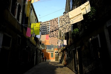 VENEZIA fotografie di Giulio Azzarello ©2020. VENEZIA fotografie di Giulio Azzarello ©2020.