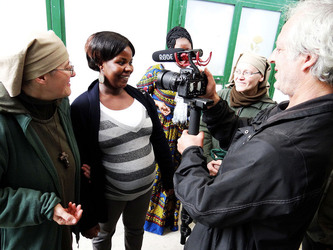 MISSIONE un documentario di P.Scimeca. Fotografie di Giulio Azzarello ©2015 2016. MISSIONE un documentario di P.Scimeca. Fotografie di Giulio Azzarello ©2015 2016.