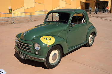 AUTO CLASSICHE ovvero la loro modernit&agrave; in mostra con tanti modelli del passato. Fotografie di Giulio Azzarello &copy;2014.
