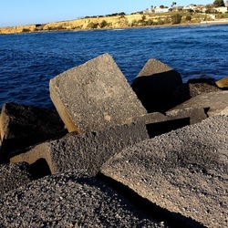 COSTA SICILIANA. Fotografie di Giulio Azzarello &copy;2022.