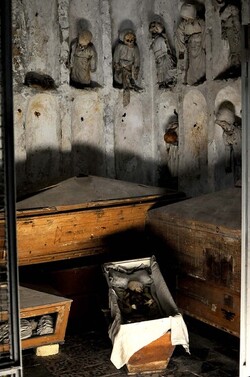 LE CATACOMBE dei cappuccini a Palermo in Sicilia. Fotografie di Giulio Azzarello &copy;2014.