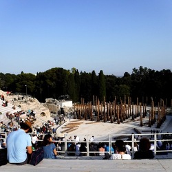 LE TROIANE teatro greco di Siracusa. Fotografie di Giulio Azzarello ©2019. LE TROIANE teatro greco di Siracusa. Fotografie di Giulio Azzarello ©2019.