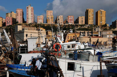 PORTO EMPEDOCLE in Sicilia. Fotografie di Giulio Azzarello &copy;2014.