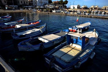 BARCHE da PESCA fotografie di Giulio Azzarello &copy;2019.
