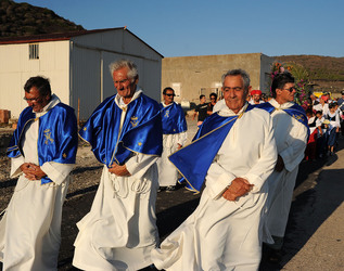 PROCESSIONE RELIGIOSA DEL MARE a Linosa. Fotografie di Giulio Azzarello ©2014. PROCESSIONE RELIGIOSA DEL MARE a Linosa. Fotografie di Giulio Azzarello ©2014.