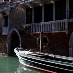 VENEZIA fotografie di Giulio Azzarello &copy;2022.