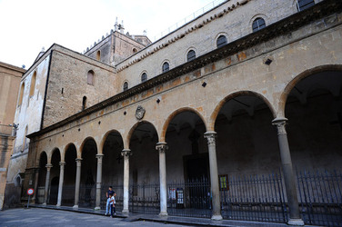 MONREALE in Sicilia con il suo Duomo e il Chiostro panoramiche e particolari. Fotografie di Giulio Azzarello &copy;2014.